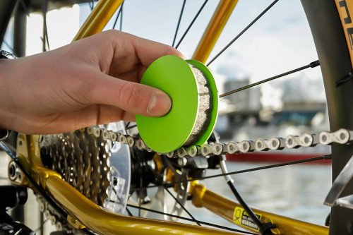 Самый эффективный и новый маслосберегающий способ смазки велосипедных цепей