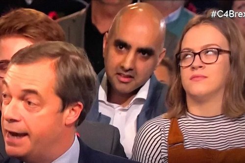 Женщина, которая закатила глаза за фардер Nigel во время дискуссий Brexit, является значок 2018 года, которую мы заслуживаем