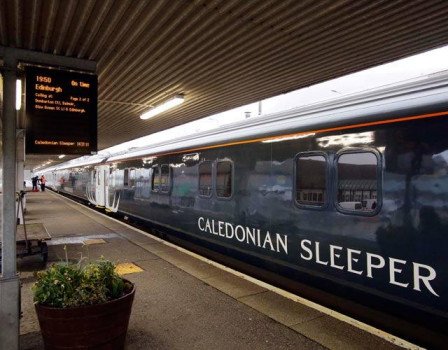 Вот почему каледонский поезд спящего - единственный способ поехать в Шотландию