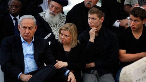 Отношения Сына израильского премьер-министра получили политические, потому что у него нет еврейской подруги